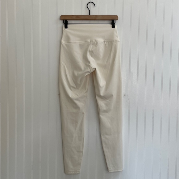 NOLI Yoga Limitless Leggings 28” in Vanilla / Cream Size M - Picture 5 of 9
